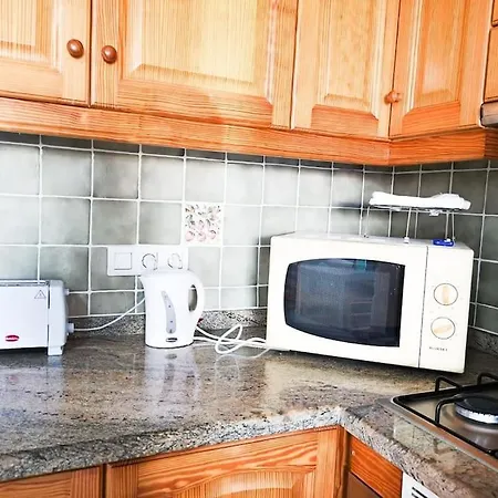 Lejlighed Lovely 1 Bed With Pool Near Amenities.